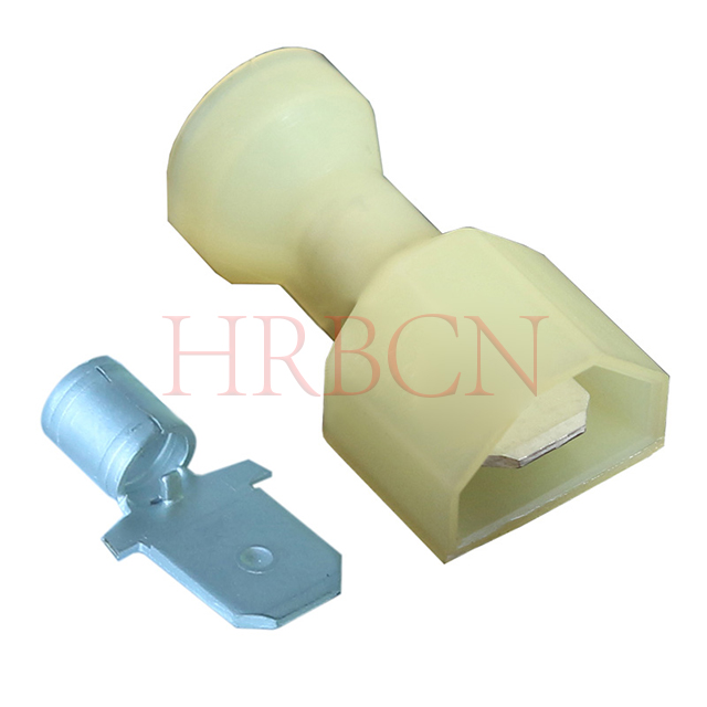 HRB 6,35mm rovná izolovaná zástrčka AWG12-10 | Řada M6351