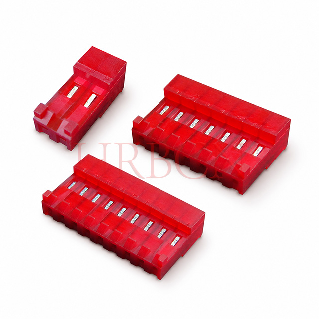 Uzavřený konektor IDC s polarizačními výstupky M7060R-NCR